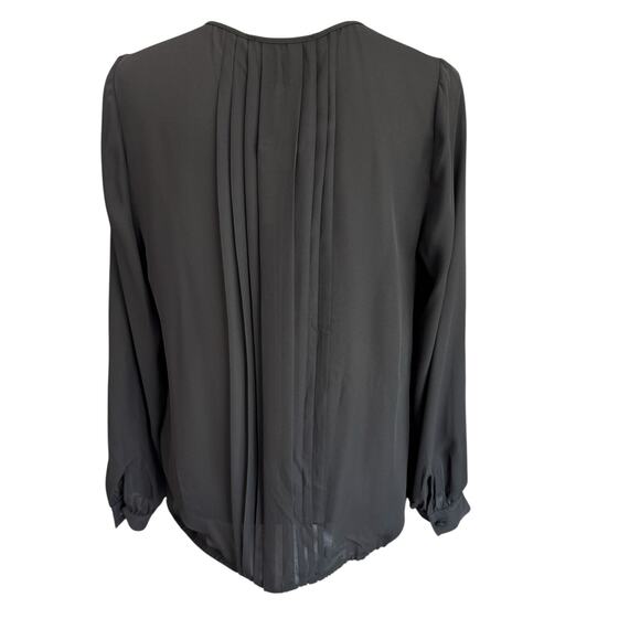 BANANA REPUBLIC Pleated Georgette Blouse Womans Size M Black NWT - Picture 3 of 10